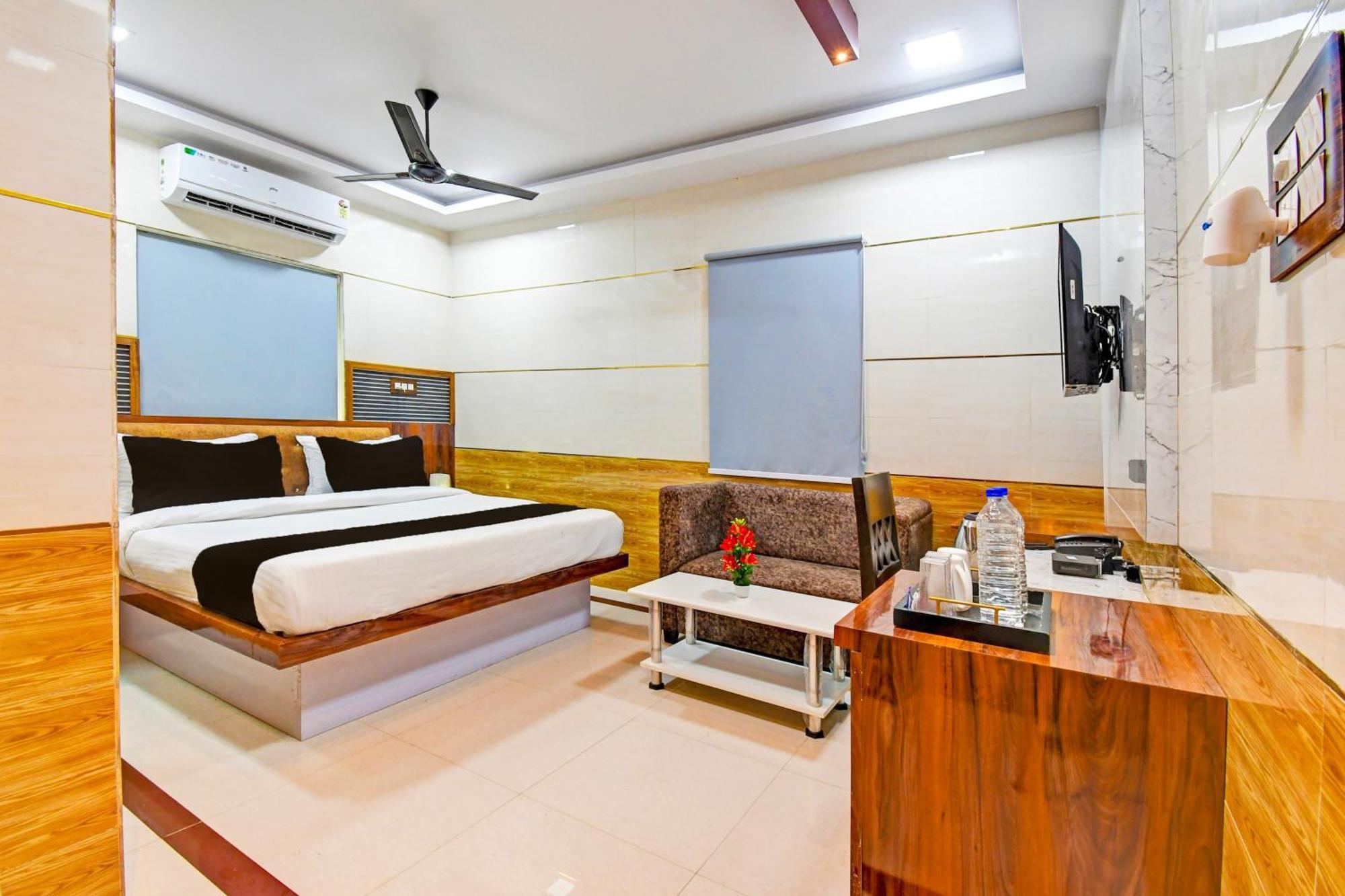 Super Hotel O Maa Bhubaneswari Hotel Exterior foto